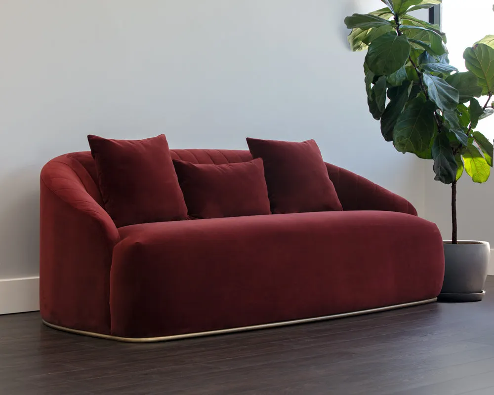 Astrid Sofa