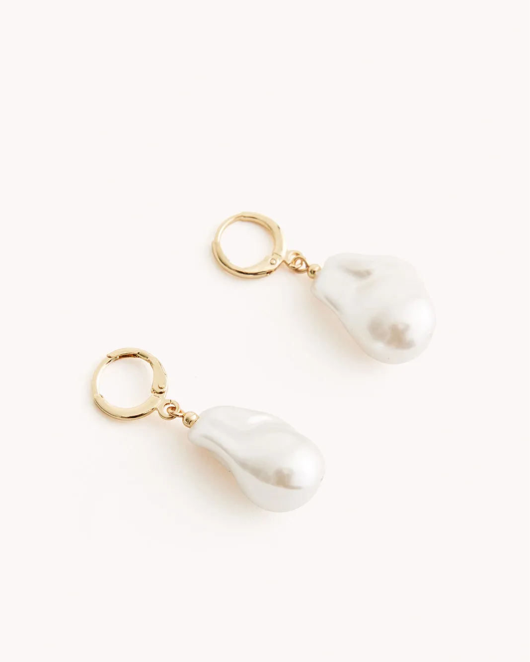 AXELLE EARRINGS - GOLD-PEARL